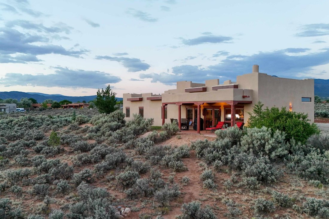House in Ranchos de Taos, New Mexico, United States 1 - 18888595