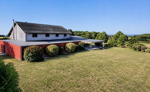 Country House in Saint-Priest-la-Feuille, Nouvelle-Aquitaine, France 1