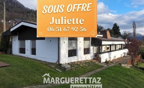 Villa in Nord, Marignier, France 1