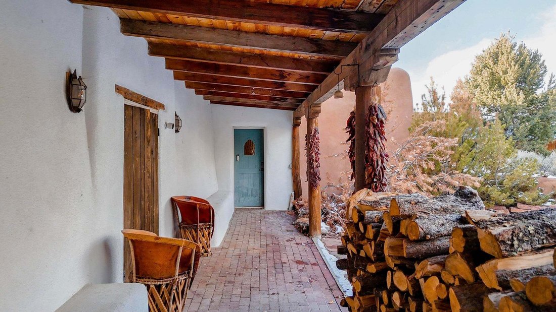 House in Ranchos de Taos, New Mexico, United States 3 - 18888128