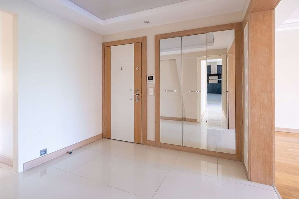 Apartment in İzmir, İzmir, Turkey 2 - 18879713