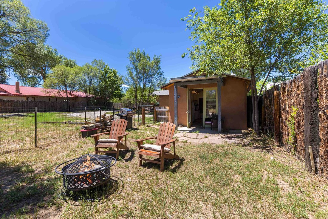 House in Taos, New Mexico, United States 4 - 18888385