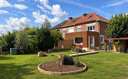Maison à École-Beguinage, Saint-André-lez-Lille, France 1