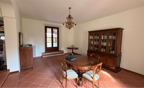 Villa in Porcari, Tuscany, Italy 1