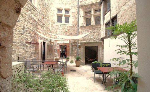 Casa a Cordes-sur-Ciel, Occitania, Francia 1