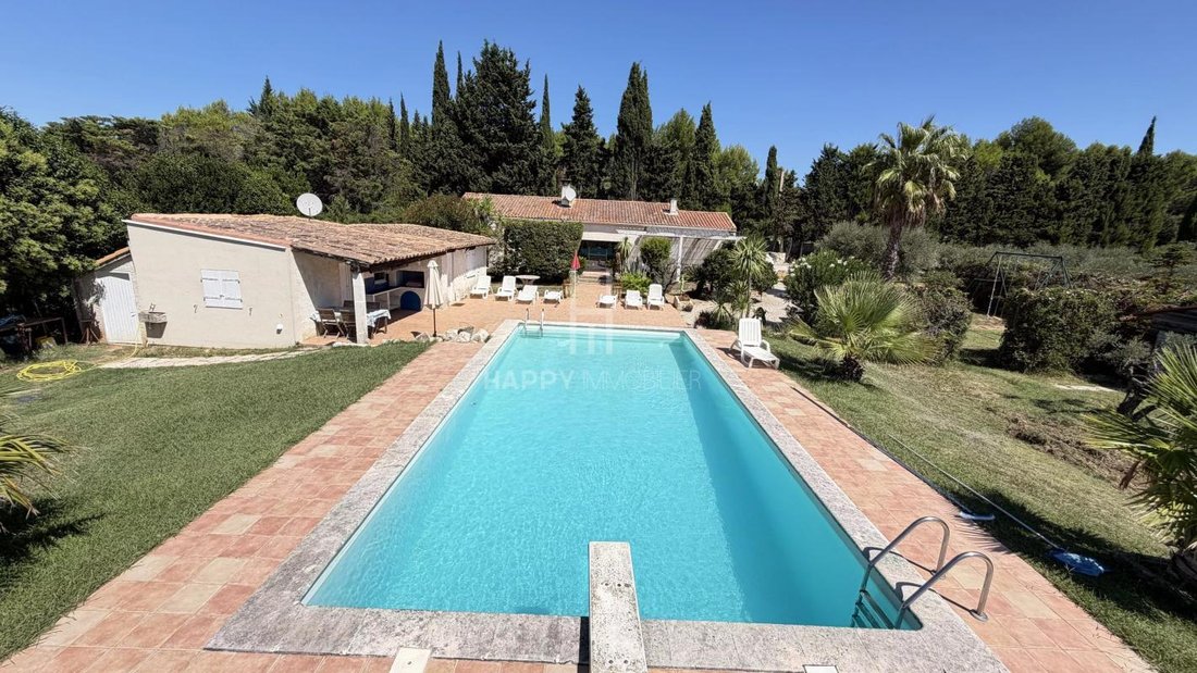 Casa a Fontvieille, Provenza-Alpi-Costa Azzurra, Francia 1 - 18881301