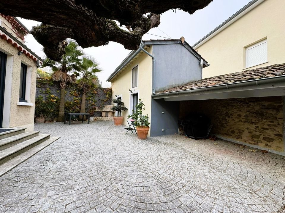 House in Beaumont-les-Valence, Auvergne-Rhône-Alpes, France 2 - 18880783