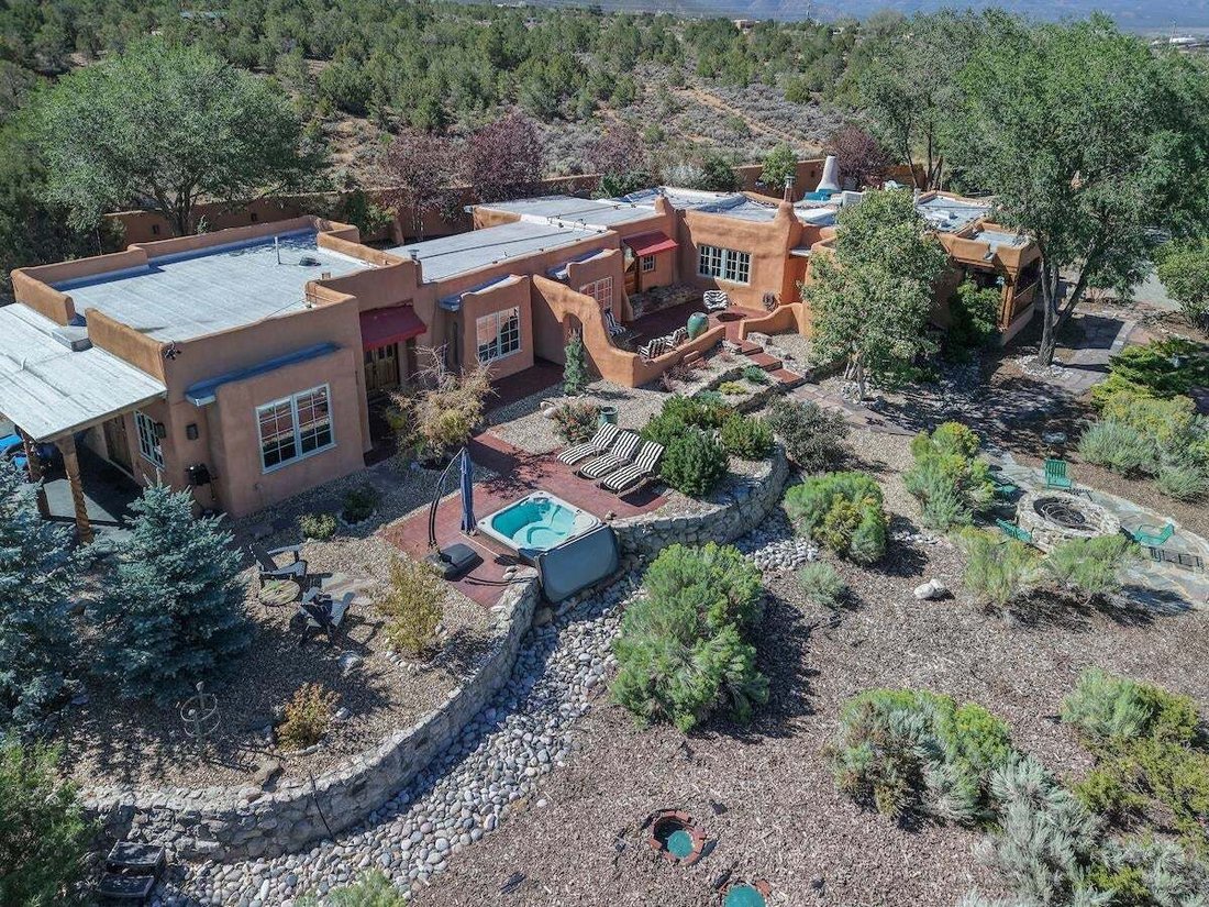 House in Taos, New Mexico, United States 3 - 18888651