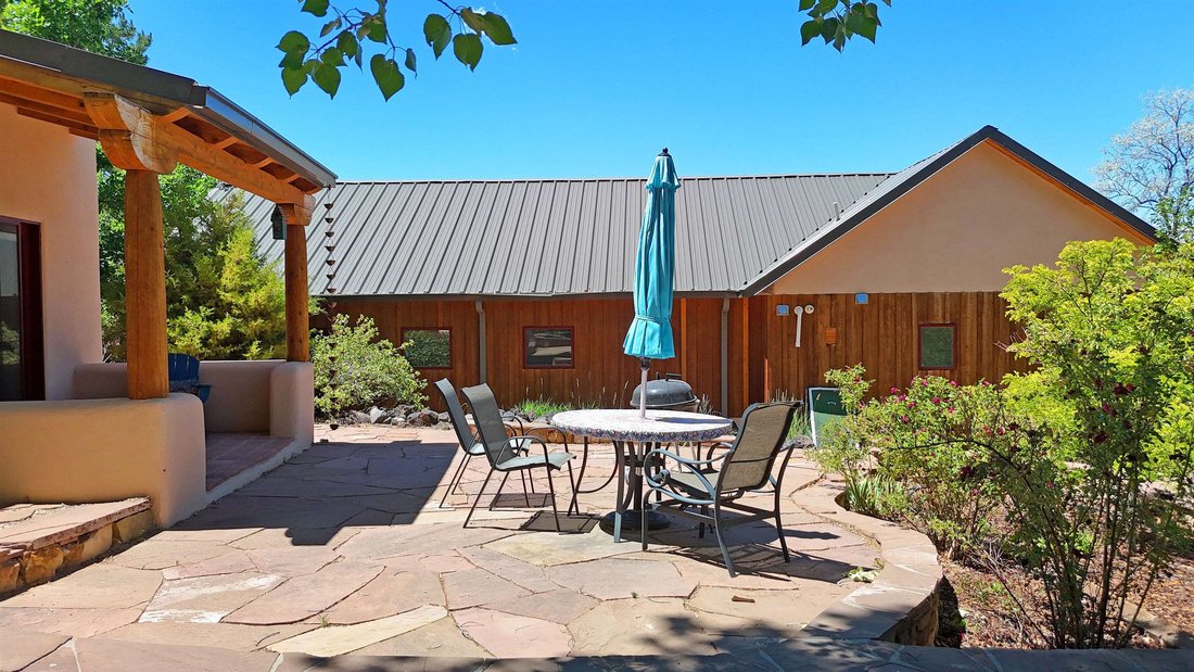 House in Taos, New Mexico, United States 5 - 18888473