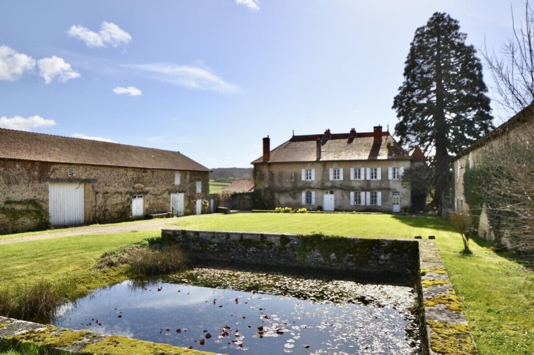 Maison à La Clayette, Bourgogne-Franche-Comté, France 3 - 18887210