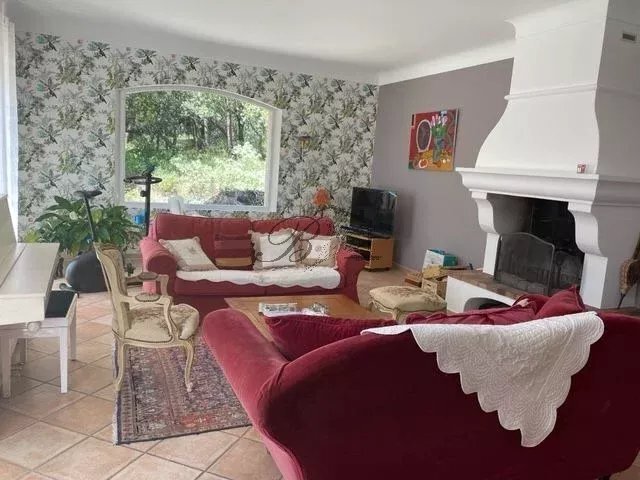 Casa en La Bastidonne, Provenza-Alpes-Costa Azul, Francia 4 - 18882645