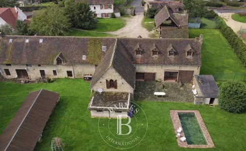 House in Les Loges-en-Josas, Ile-de-France, France 1