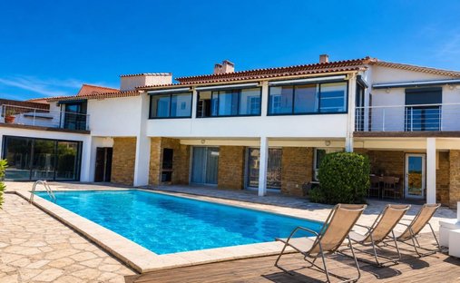 Villa in Six-Fours-les-Plages, Provence-Alpes-Côte d'Azur, France 1
