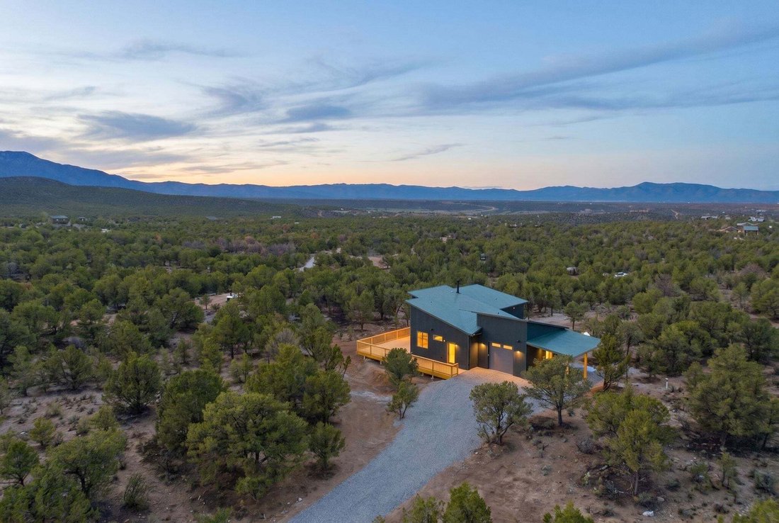 House in Arroyo Hondo, New Mexico, United States 2 - 18888534