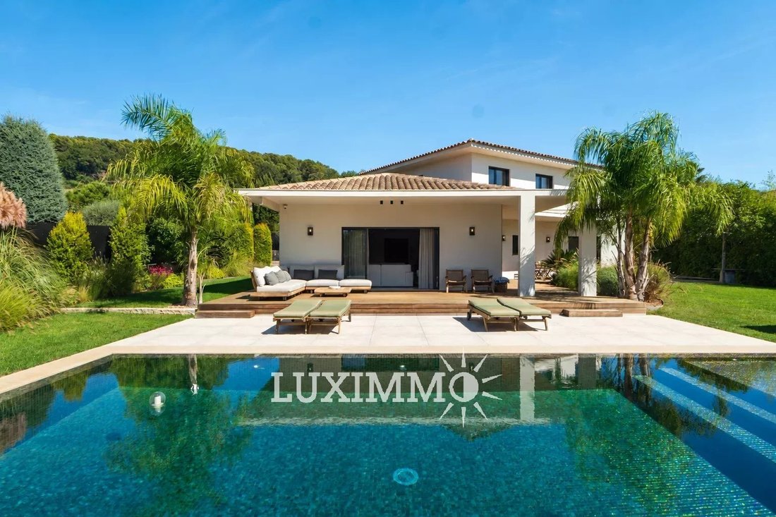 Villa a Mougins, Provenza-Alpi-Costa Azzurra, Francia 2 - 18877495