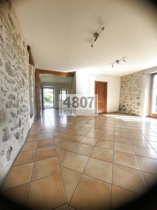 Landhaus in Cranves-Sales, Auvergne-Rhone-Alpen, Frankreich 2 - 18886113