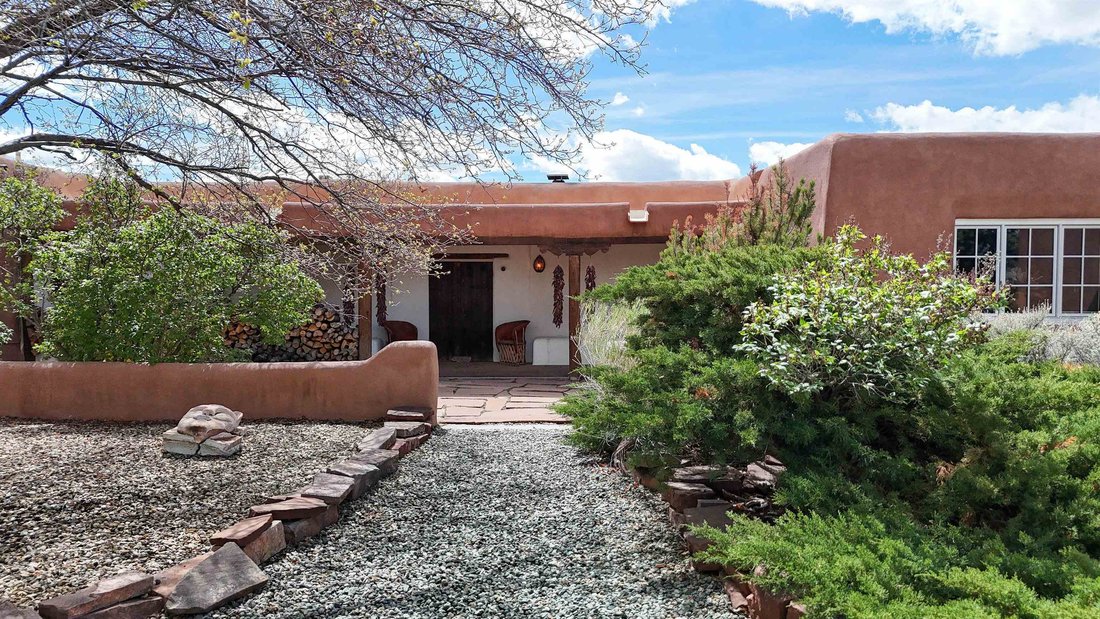 House in Ranchos de Taos, New Mexico, United States 1 - 18888128