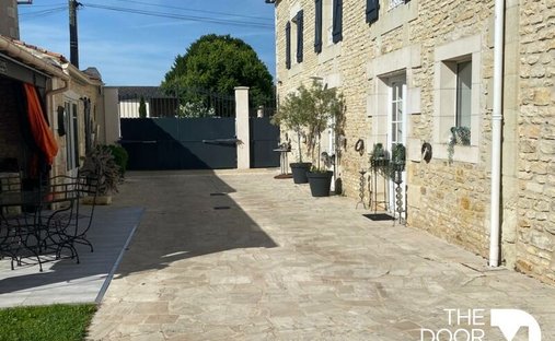 Casa a Chabournay, Nuova Aquitania, Francia 1