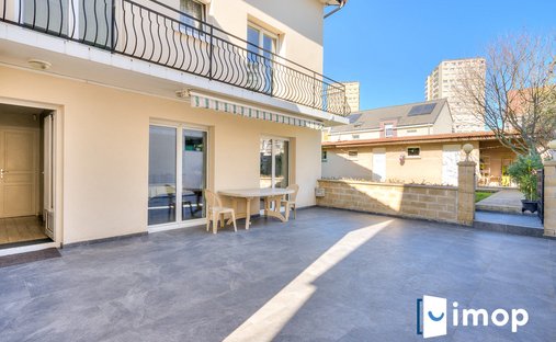 Haus in La Muette, Drancy, Frankreich 1