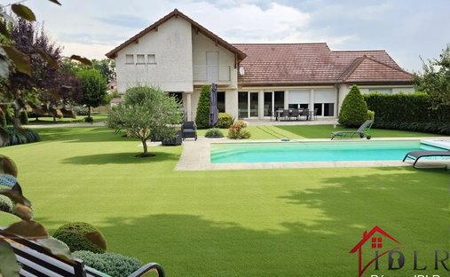 Villa in Cussey-sur-l'Ognon, Bourgogne – Franche-Comté, France 1