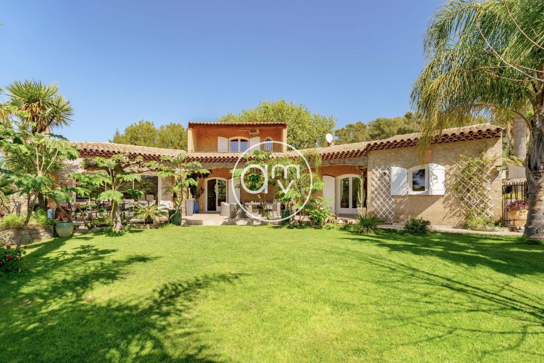 Villa à Centre Ville, Carqueiranne, France 1 - 18886984
