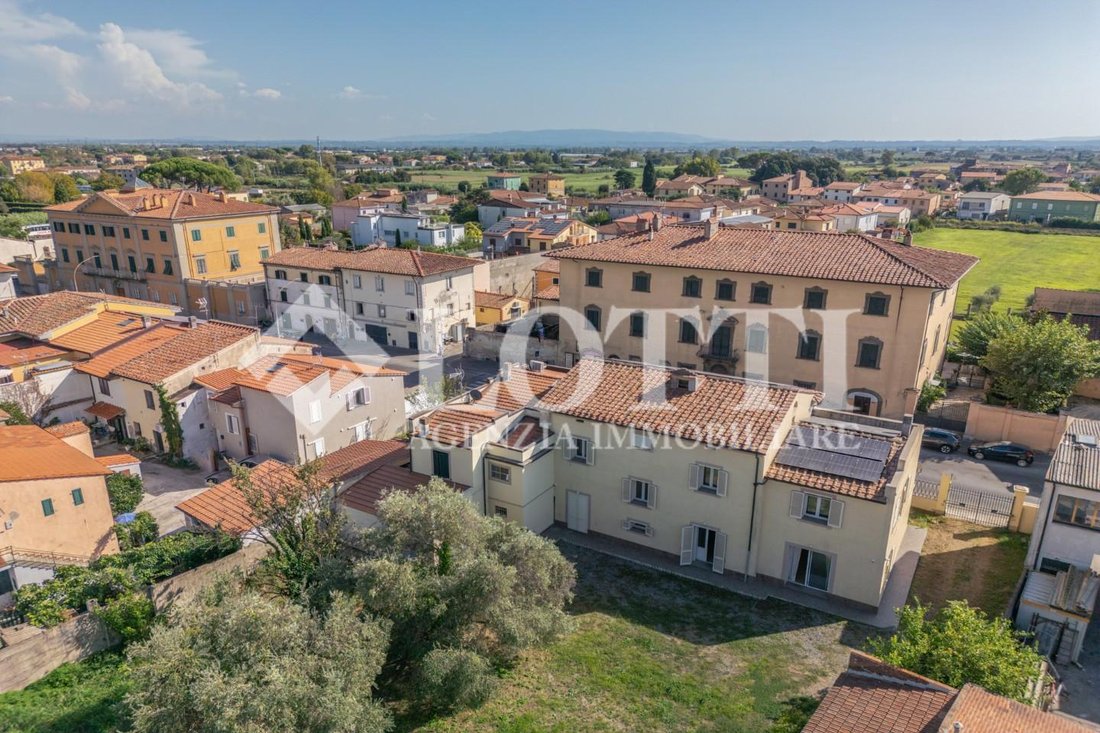 Villa in San Frediano a Settimo, Cascina, Tuscany 2 - 18889372