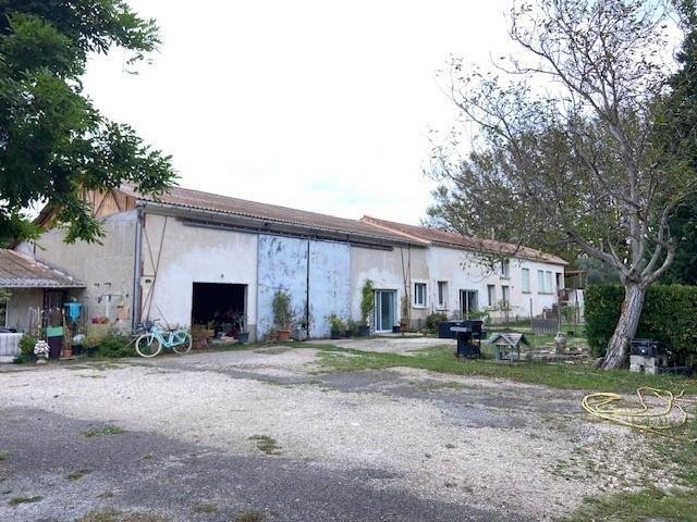 Terreno en Saint-Remy-de-Provence, Provenza-Alpes-Costa Azul, Francia 1 - 18884818