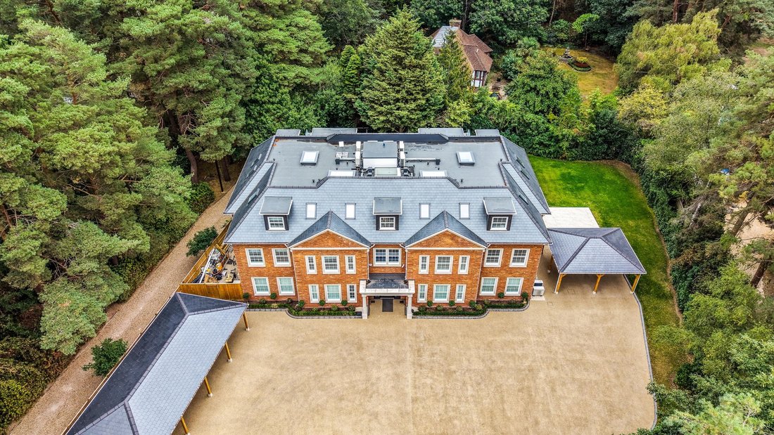 Apartment in South Ascot, England 1 - 18533205