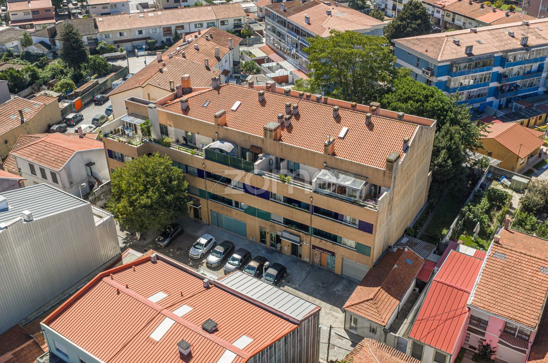 Apartment in Senhora da Hora, Porto District, Portugal 1 - 18867741