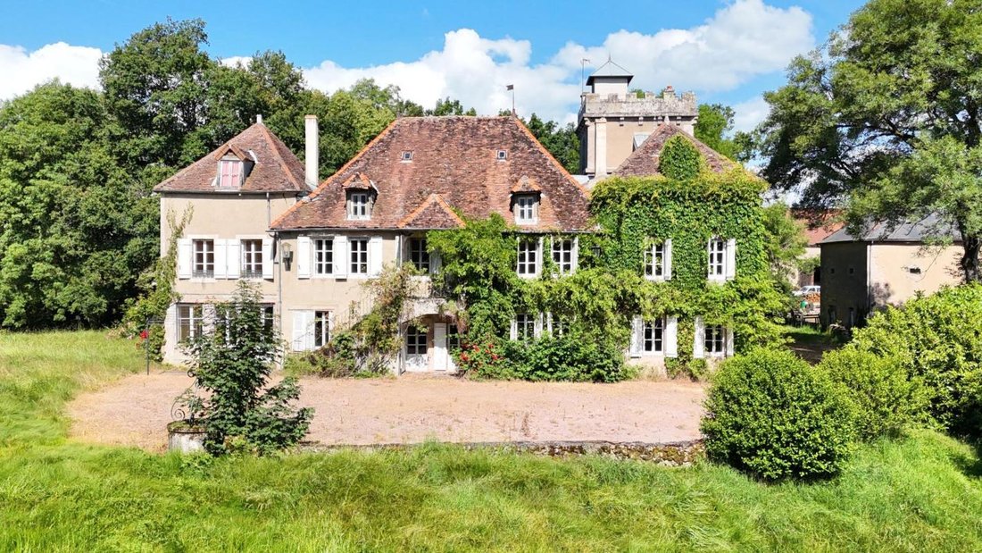 Schloss in Centre Ville, Autun, Frankreich 1 - 18882191