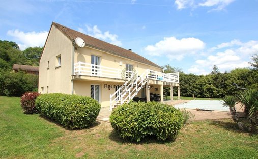 Maison à Saint-Gengoux-le-National, Bourgogne-Franche-Comté, France 1