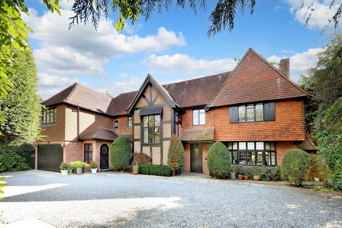 House in Tatling End, Gerrards Cross, England 1 - 18879949