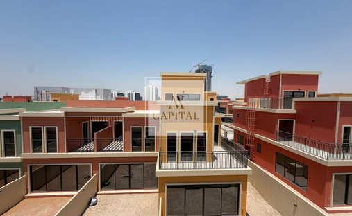 Townhouse in Dubai Islands / Deira Islands, Dubai, United Arab Emirates 1