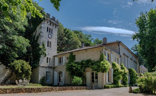 Schloss in École Paul Bert-Lycée Bernard Palissy, Agen, Frankreich 1