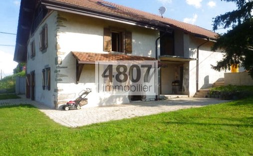 Casa de Campo en Cranves-Sales, Auvernia-Ródano-Alpes, Francia 1
