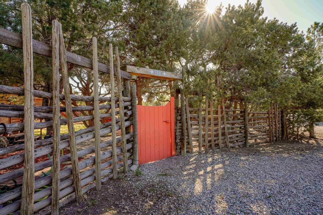 House in Questa, New Mexico, United States 4 - 18888659