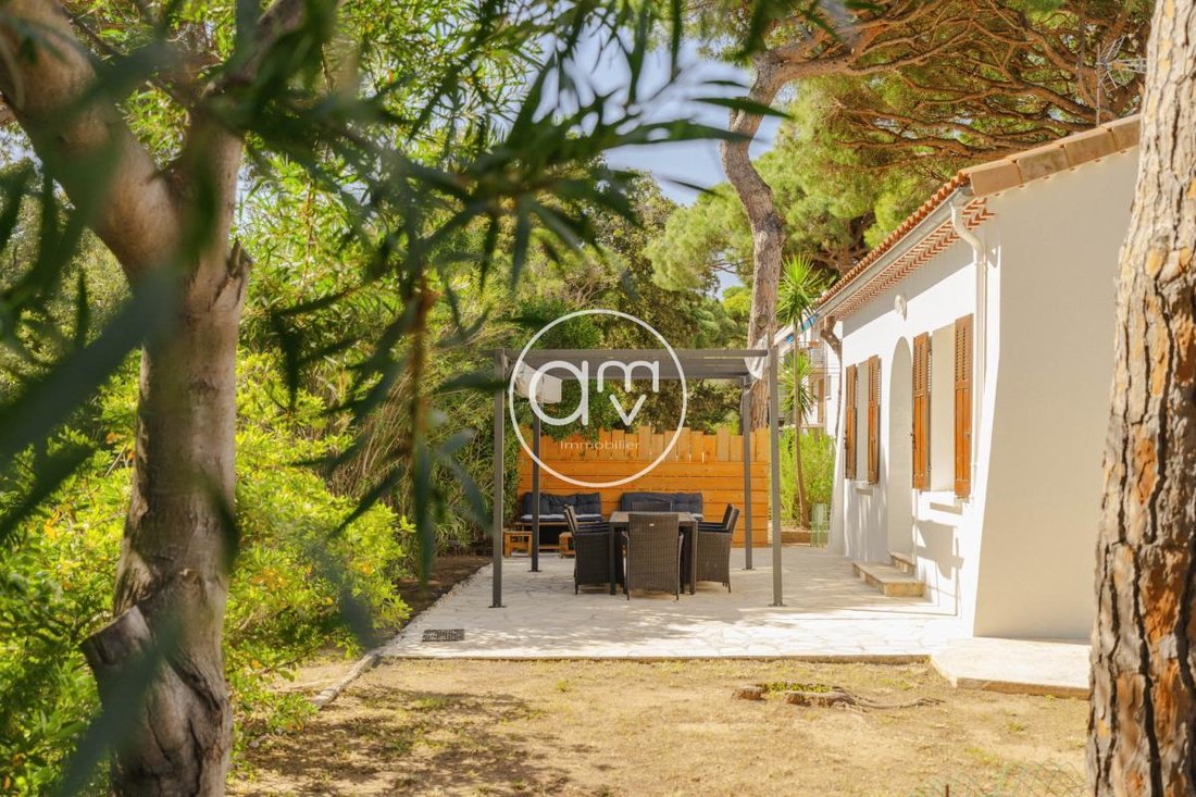 Villa à Hyères, Provence-Alpes-Côte d'Azur, France 3 - 18886863