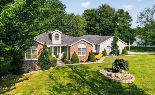 House in Conneaut, Ohio, United States 1
