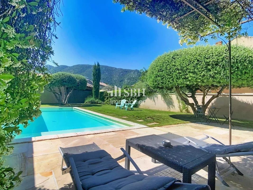 House in Maubec, Provence-Alpes-Côte d'Azur, France 1 - 18882641