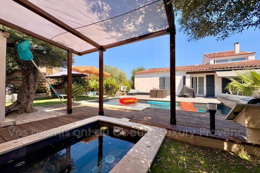 Villa en La Ciotat, Provenza-Alpes-Costa Azul, Francia 3 - 18881237