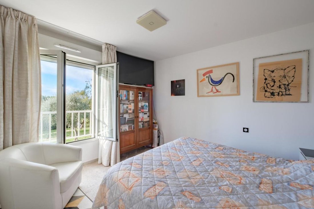 Appartamento a Mougins, Provenza-Alpi-Costa Azzurra, Francia 4 - 18885571