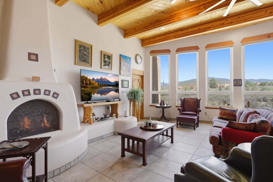 House in Taos, New Mexico, United States 5 - 18888319