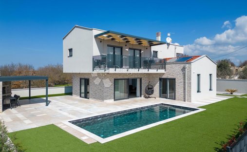 Casa en Sveti Lovrec Pazenaticki, Istria, Croacia 1