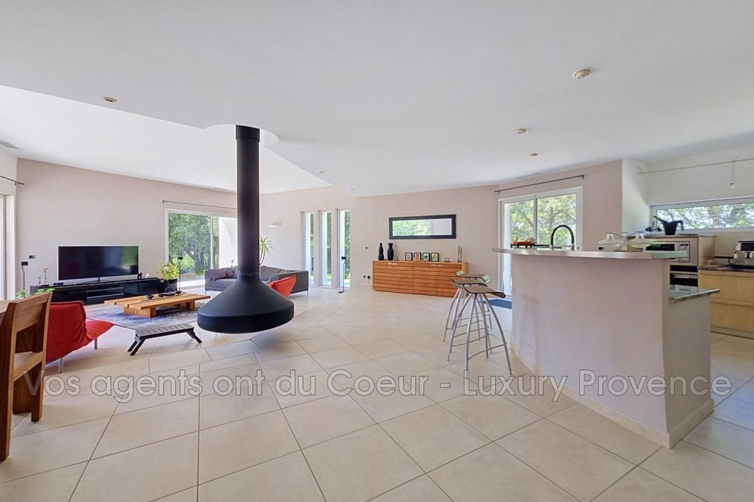 Villa en Mimet, Provenza-Alpes-Costa Azul, Francia 4 - 18881402