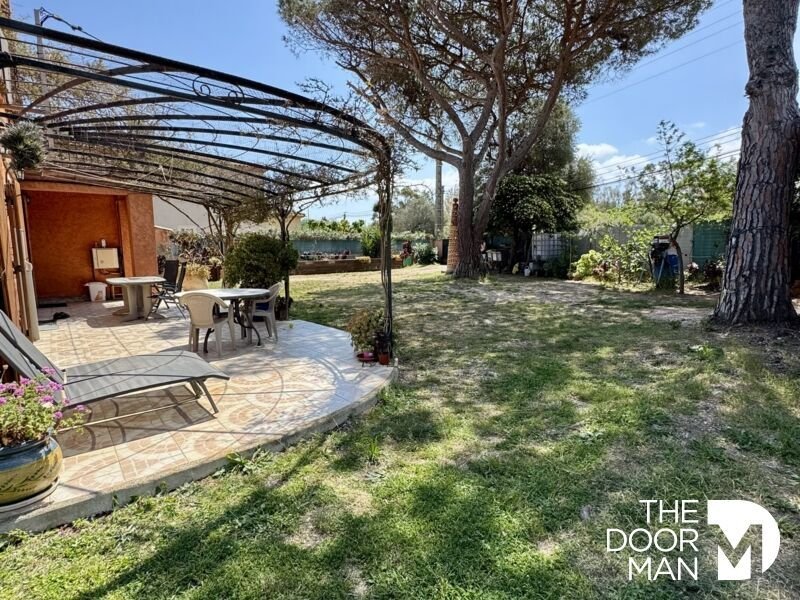 Casa a Hyères, Provenza-Alpi-Costa Azzurra, Francia 1 - 18883110