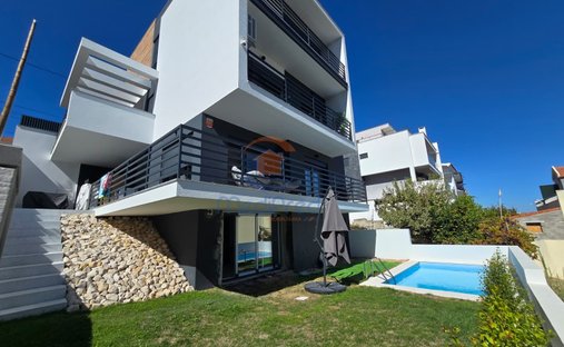Casa a Pontinha e Famoes, Lisbona, Portogallo 1