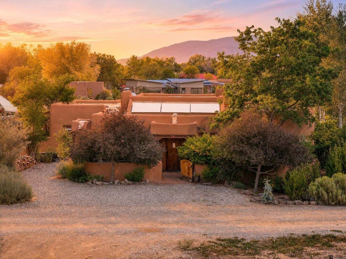 House in Taos, New Mexico, United States 1 - 18888626