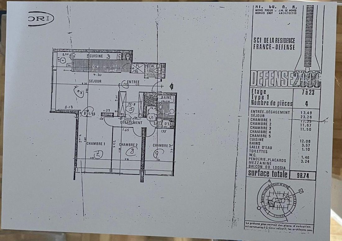 Apartamento en Puteaux, Isla de Francia, Francia 1 - 18885675