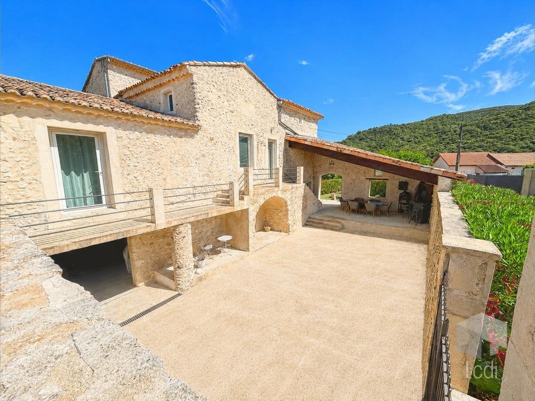 Haus in Viviers, Auvergne-Rhone-Alpen, Frankreich 1 - 18881069