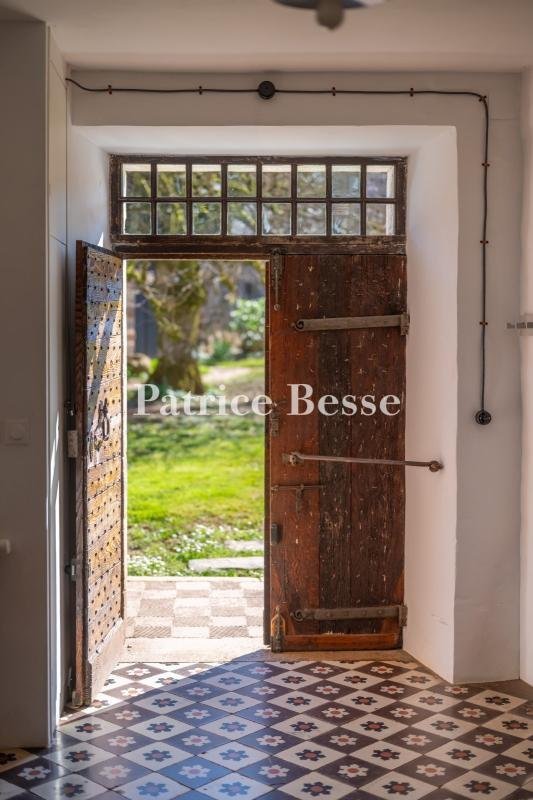Casa a Arnac-Pompadour, Nuova Aquitania, Francia 5 - 18341061